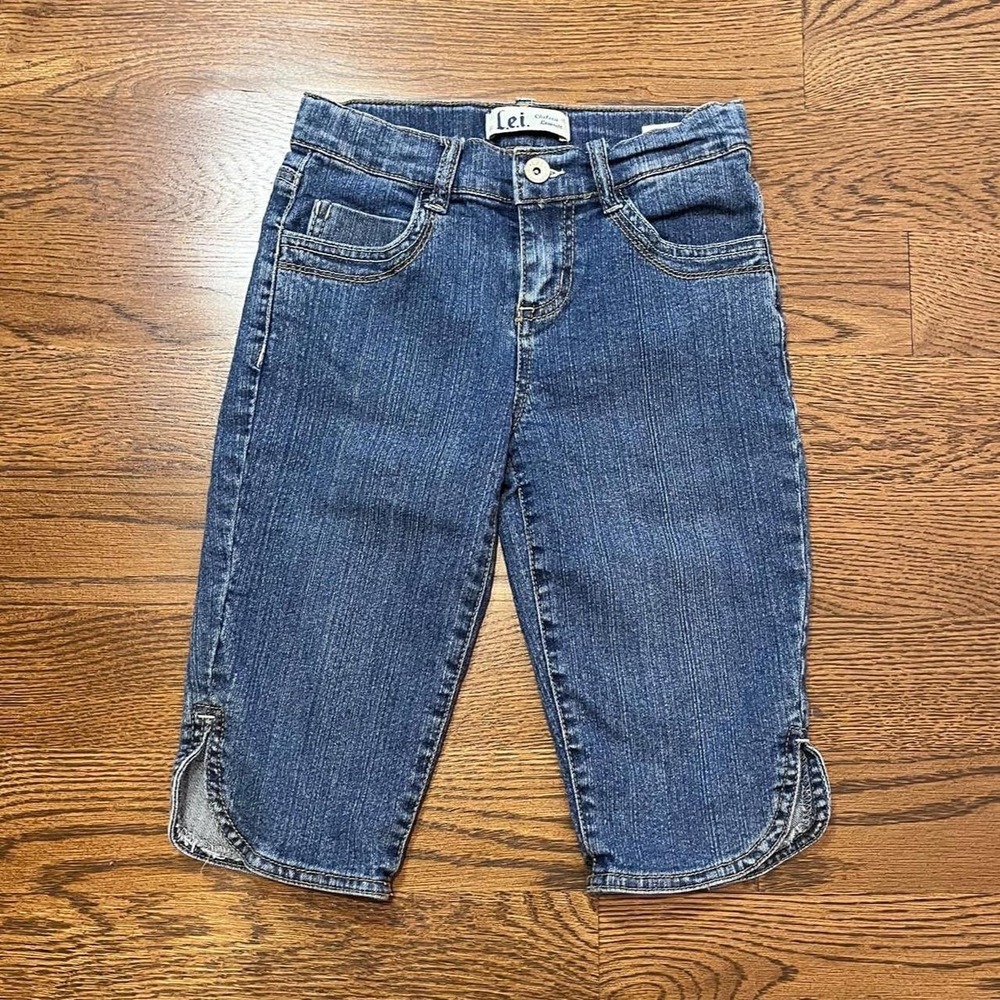 🍟y2k KIDS girls embroidered dark‎ wash capri jeans size 8